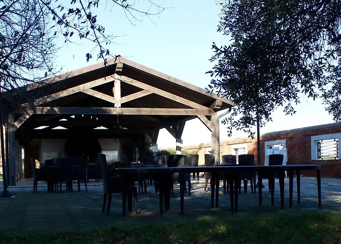 Hotel Isola Di San Servolo - Centro 3*